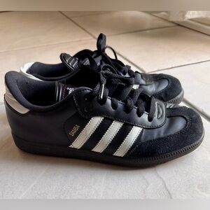 Adidas Sambas Black Size US 6 Fr 38 2/3 like new fit women sz 8